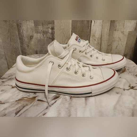 🌷🌸Converse Women's Chuck Taylor All Star Madison (BNWT) - Picture 2 of 4